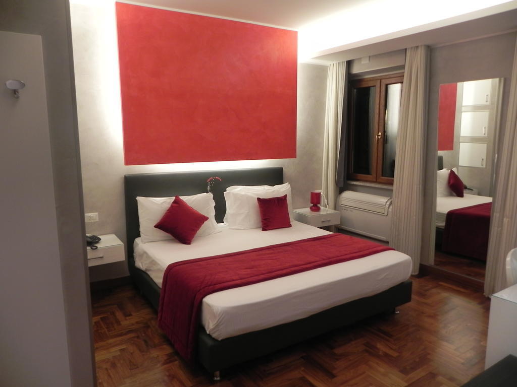 Gente Di Notte Frascati Quarto foto